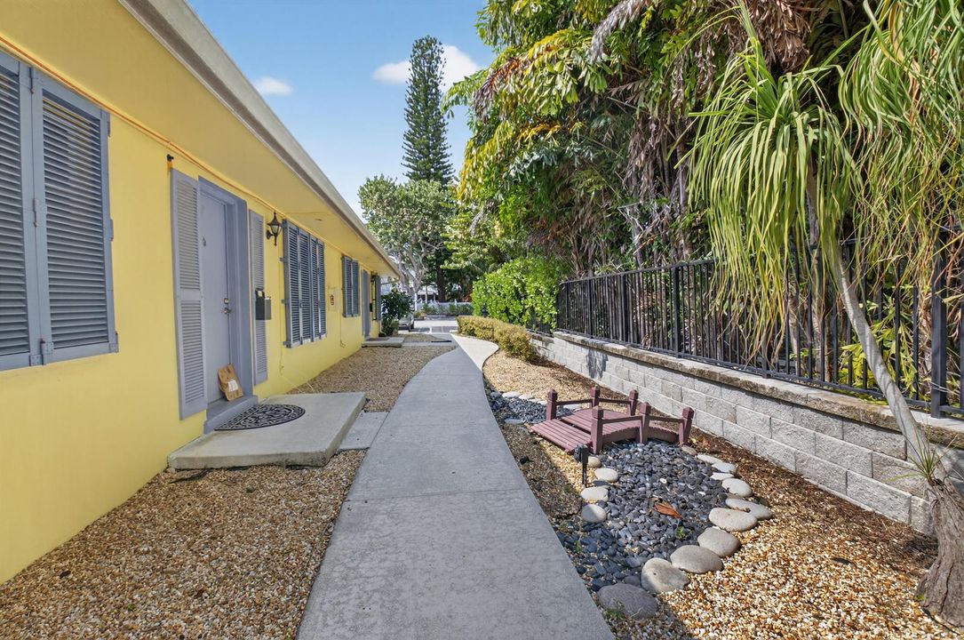 111 SE 7th Ave