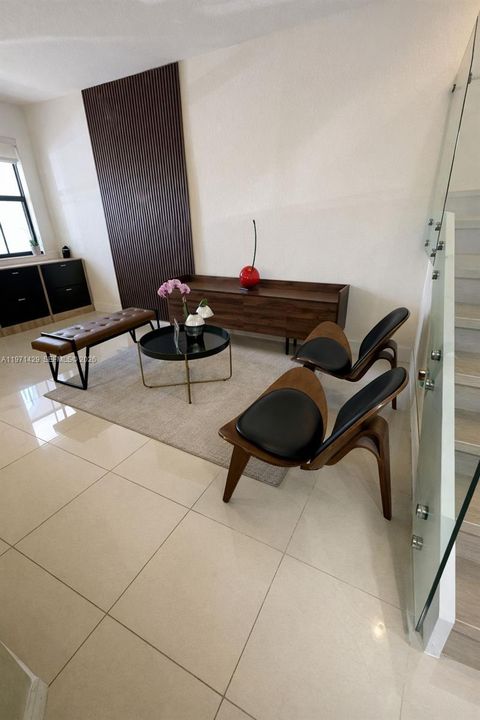 Activo con contrato: $660,000 (3 camas, 2 baños, 1777 Pies cuadrados)