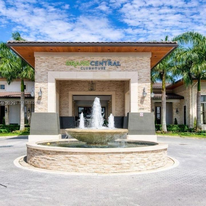 Activo con contrato: $660,000 (3 camas, 2 baños, 1777 Pies cuadrados)