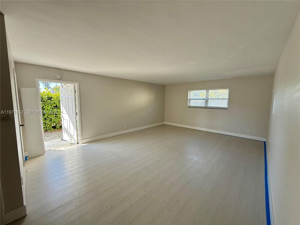 Recently Rented: $2,299 (3 beds, 2 baths, 1150 Square Feet)