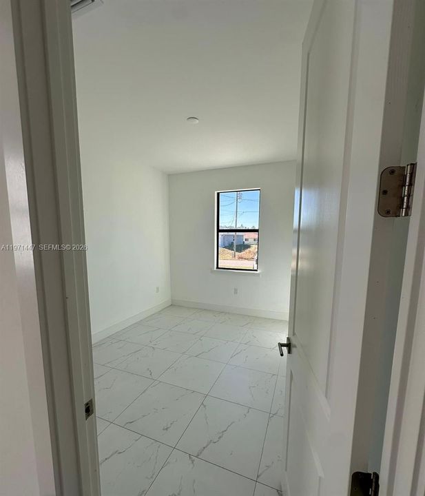 В аренду: $1,700 (3 спален, 2 ванн, 2246 Квадратных фут)