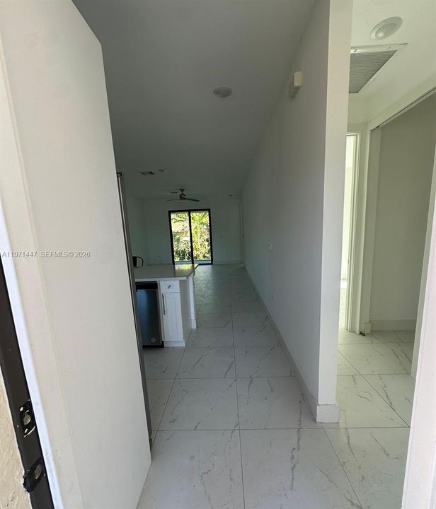В аренду: $1,700 (3 спален, 2 ванн, 2246 Квадратных фут)