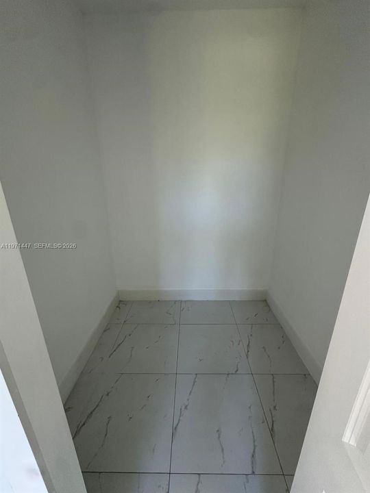 В аренду: $1,700 (3 спален, 2 ванн, 2246 Квадратных фут)