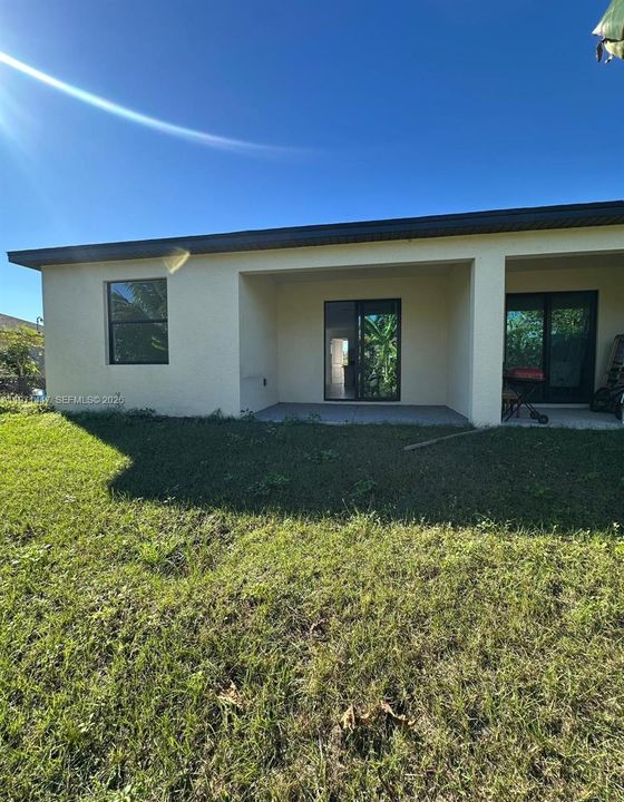 В аренду: $1,700 (3 спален, 2 ванн, 2246 Квадратных фут)