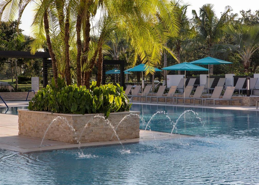pool with fountains