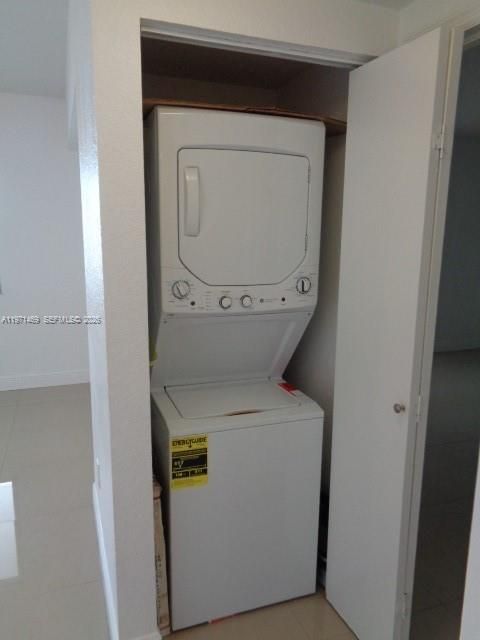 En Venta: $314,900 (1 camas, 2 baños, 982 Pies cuadrados)