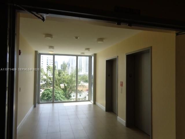 En Venta: $314,900 (1 camas, 2 baños, 982 Pies cuadrados)