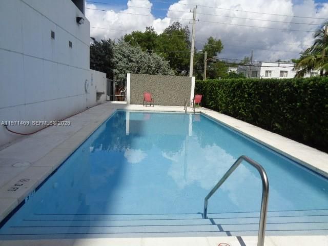 En Venta: $314,900 (1 camas, 2 baños, 982 Pies cuadrados)