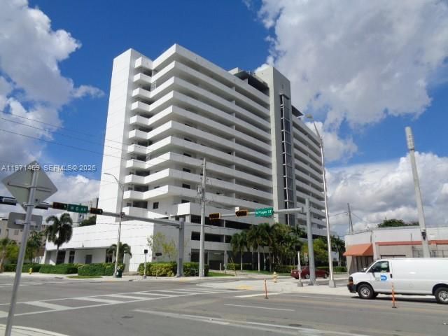 En Venta: $314,900 (1 camas, 2 baños, 982 Pies cuadrados)