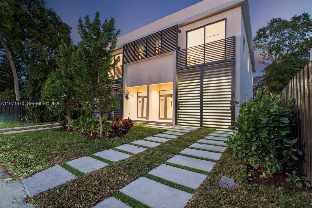 For Sale: $1,489,000 (4 beds, 3 baths, 1928 Square Feet)