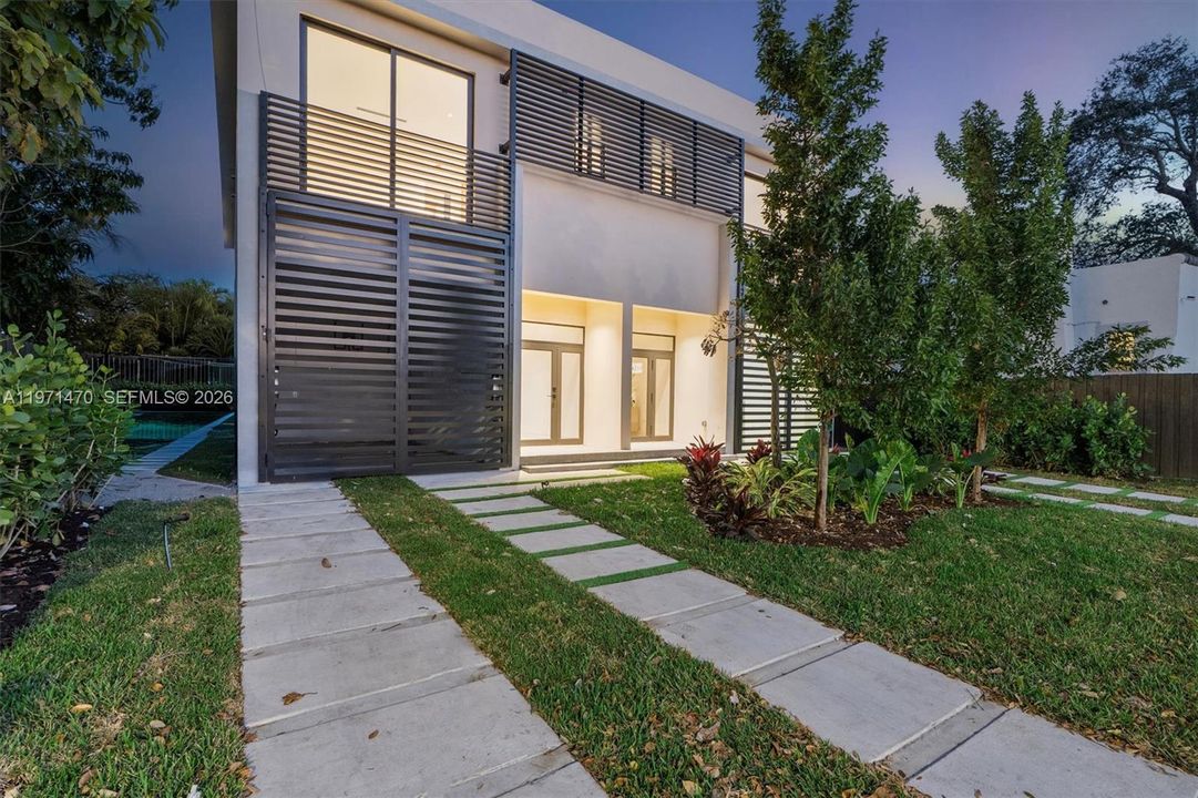 For Sale: $1,489,000 (4 beds, 3 baths, 1928 Square Feet)