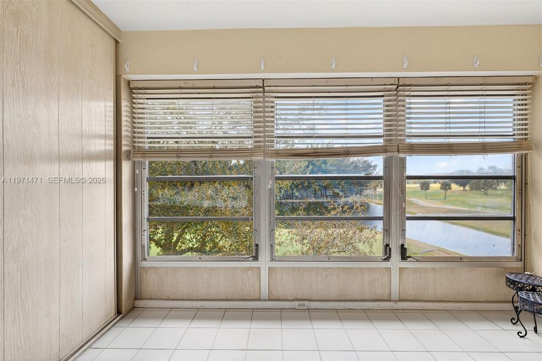 Activo con contrato: $199,000 (2 camas, 2 baños, 1351 Pies cuadrados)