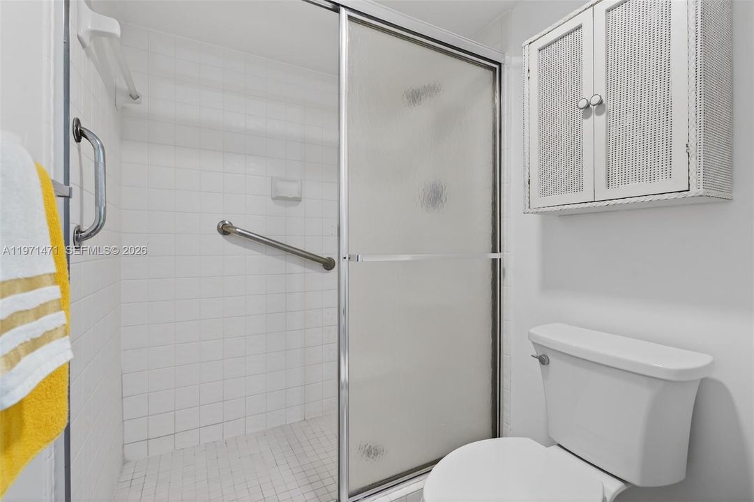 Activo con contrato: $199,000 (2 camas, 2 baños, 1351 Pies cuadrados)