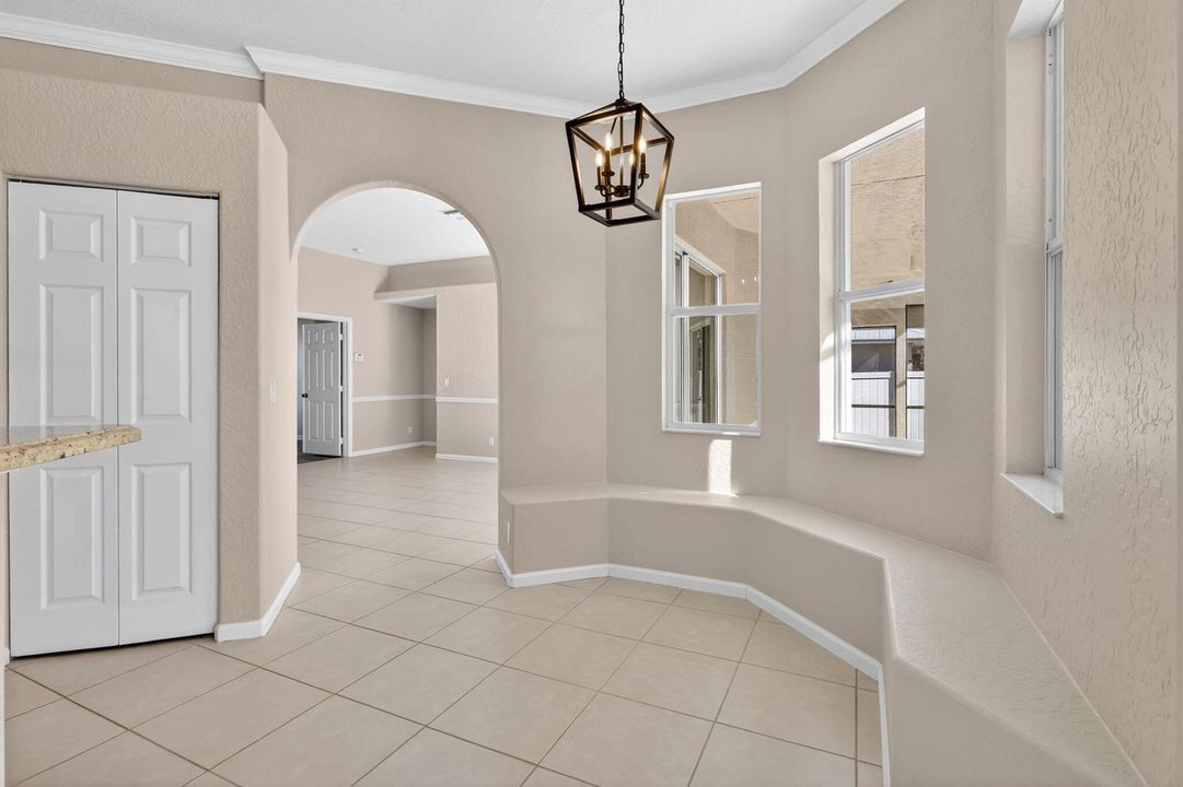 Breakfast Room