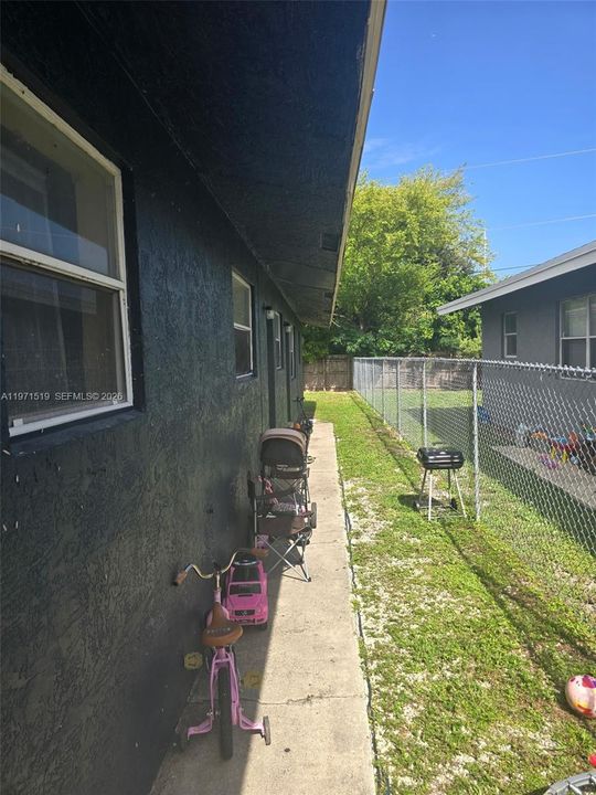 For Sale: $529,999 (0 beds, 0 baths, 1465 Square Feet)