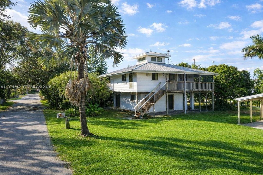 Recently Sold: $325,000 (2 beds, 2 baths, 1140 Square Feet)