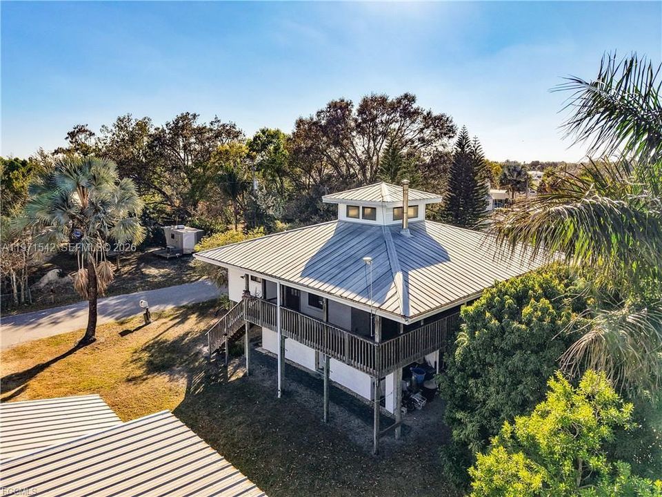 Recently Sold: $325,000 (2 beds, 2 baths, 1140 Square Feet)