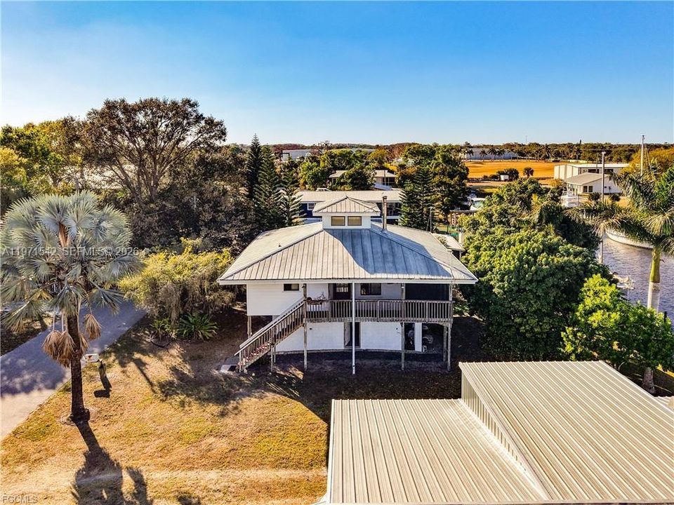 Recently Sold: $325,000 (2 beds, 2 baths, 1140 Square Feet)
