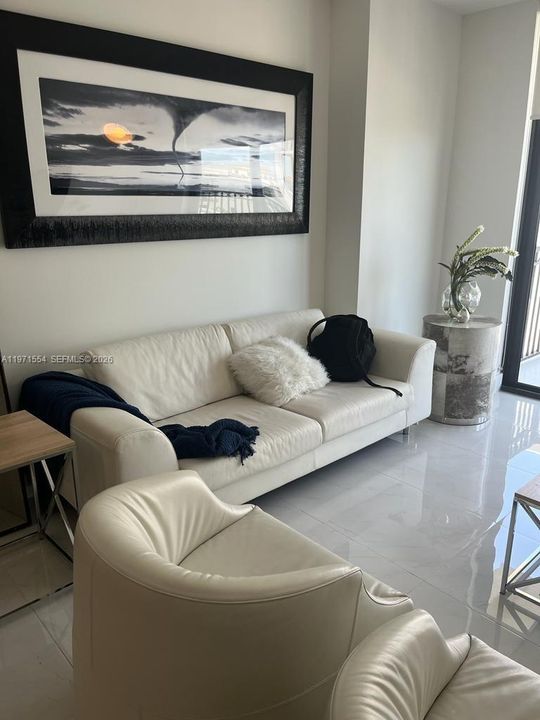 En Venta: $690,000 (1 camas, 1 baños, 681 Pies cuadrados)