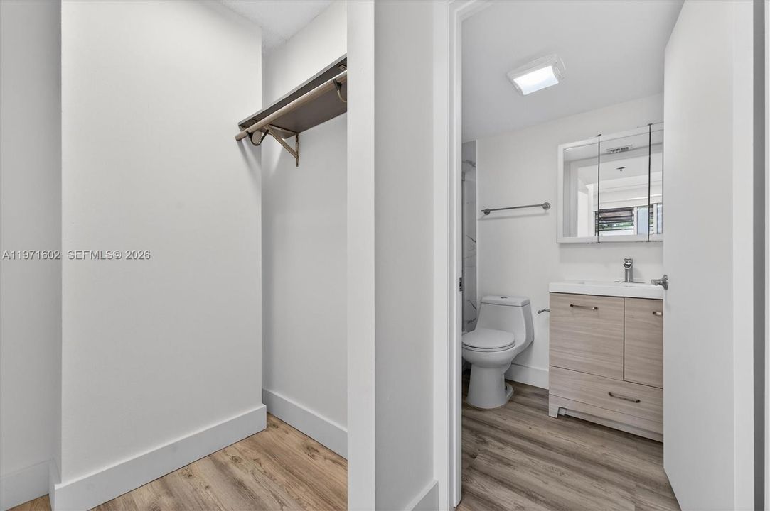 En Venta: $319,900 (1 camas, 1 baños, 640 Pies cuadrados)