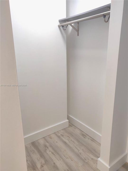 En Venta: $319,900 (1 camas, 1 baños, 640 Pies cuadrados)