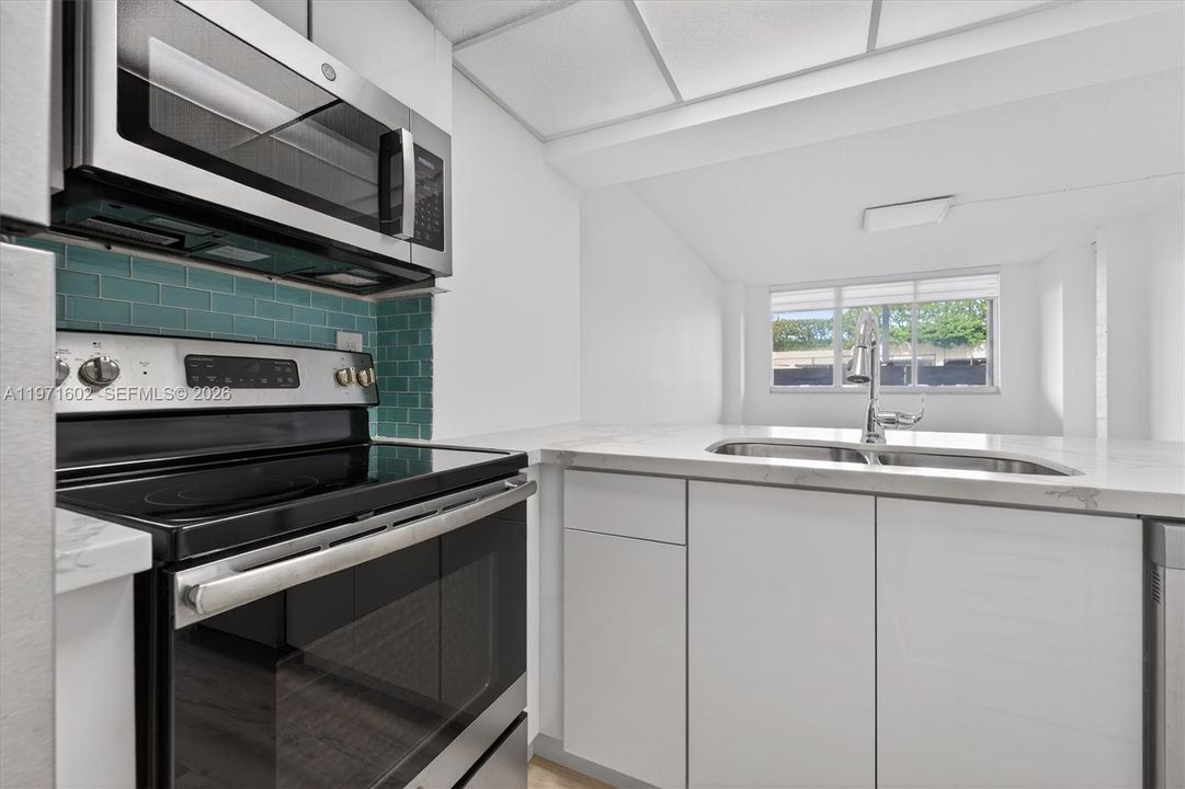 En Venta: $319,900 (1 camas, 1 baños, 640 Pies cuadrados)