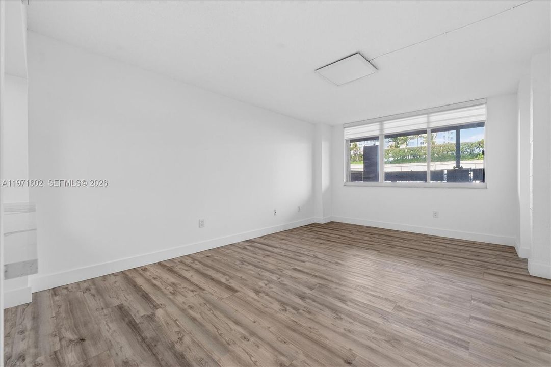 En Venta: $319,900 (1 camas, 1 baños, 640 Pies cuadrados)