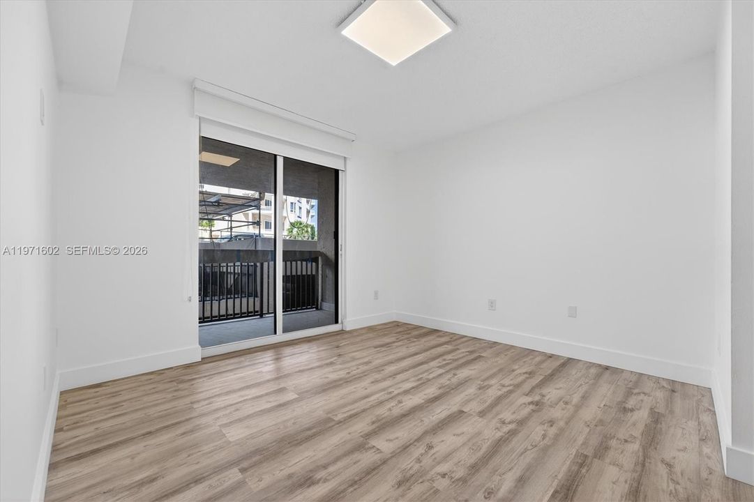 En Venta: $319,900 (1 camas, 1 baños, 640 Pies cuadrados)