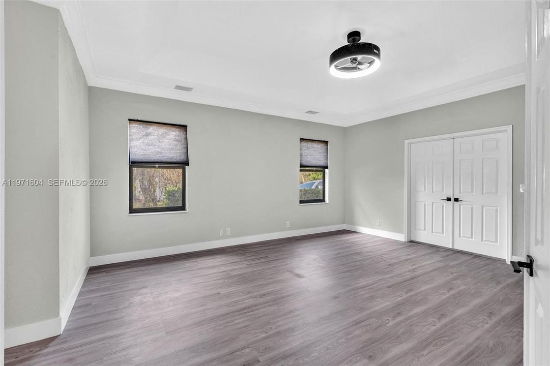 Activo con contrato: $1,795,000 (4 camas, 3 baños, 3560 Pies cuadrados)