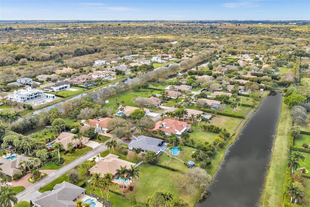 Activo con contrato: $1,795,000 (4 camas, 3 baños, 3560 Pies cuadrados)