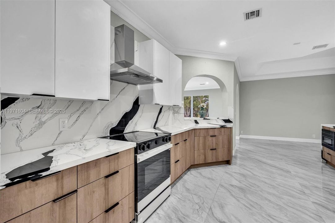 Activo con contrato: $1,795,000 (4 camas, 3 baños, 3560 Pies cuadrados)