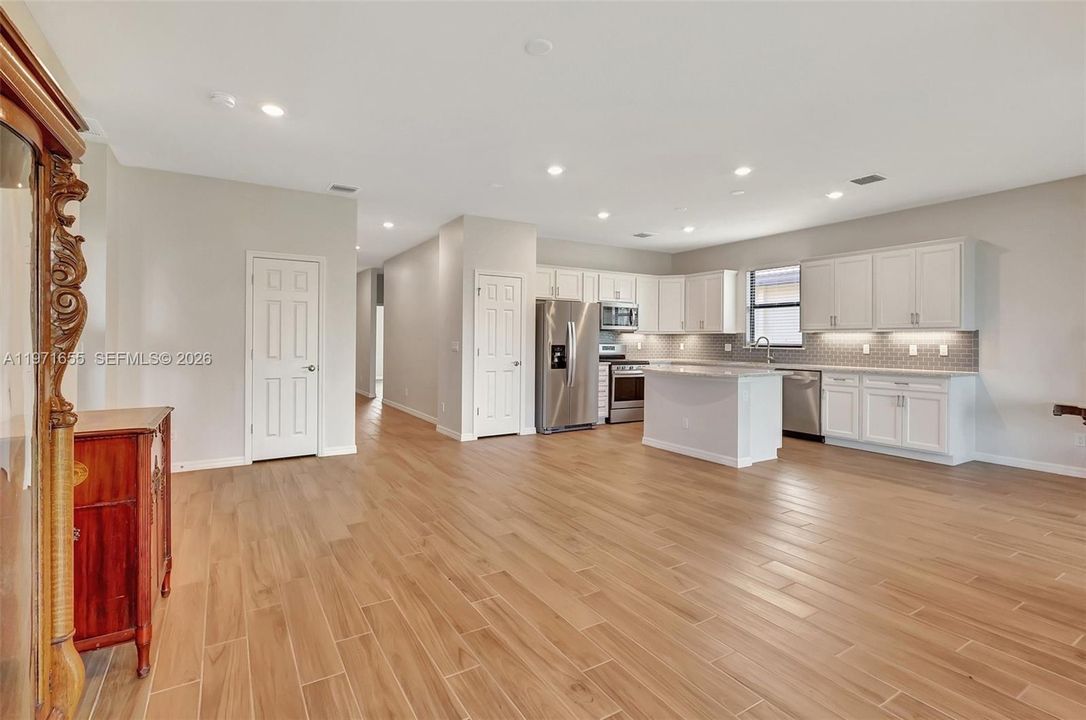 En Venta: $499,000 (3 camas, 2 baños, 1743 Pies cuadrados)
