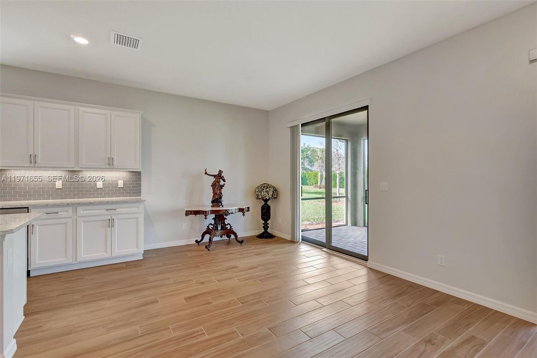 En Venta: $499,000 (3 camas, 2 baños, 1743 Pies cuadrados)