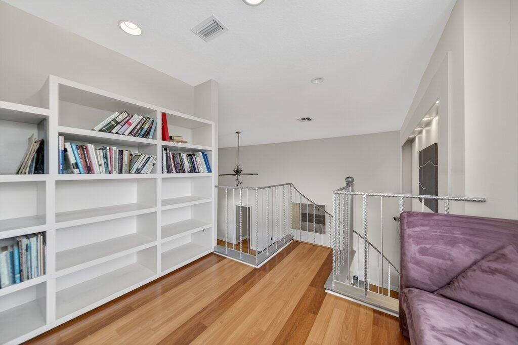loft1.jpg-SMALL
