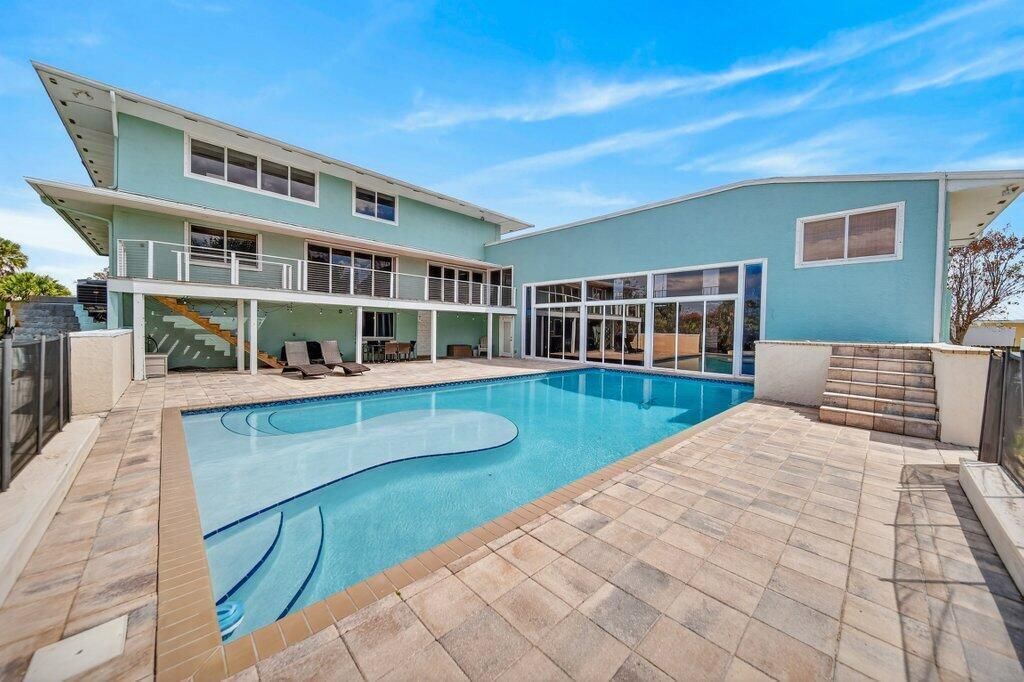 pool3.jpg-SMALL