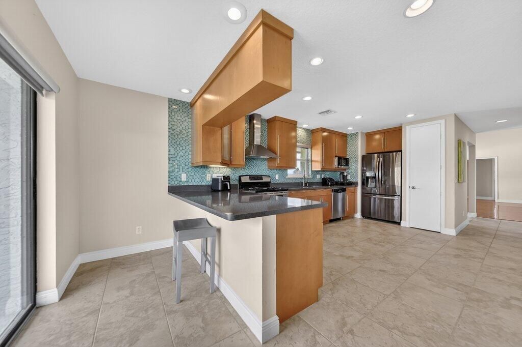kitchen2.jpg-SMALL