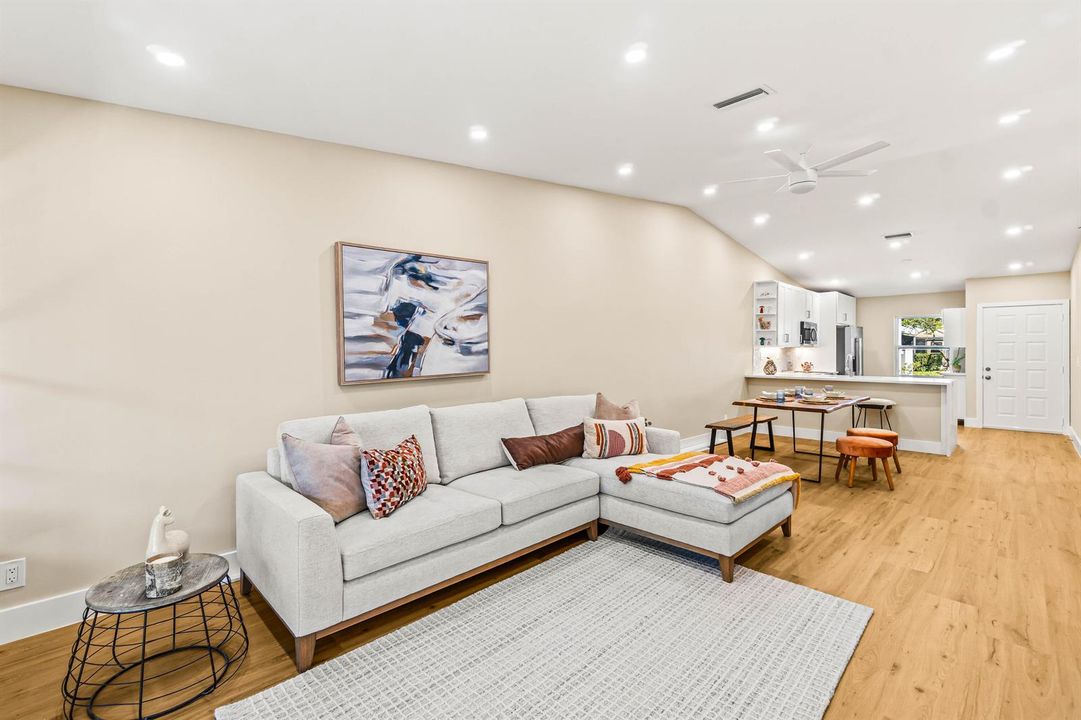 016-18563EgretWay-BocaRaton-FL-33496-FUL