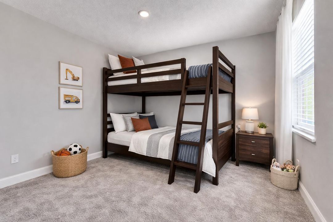 Cozy children's bedroom with bunk bed (2