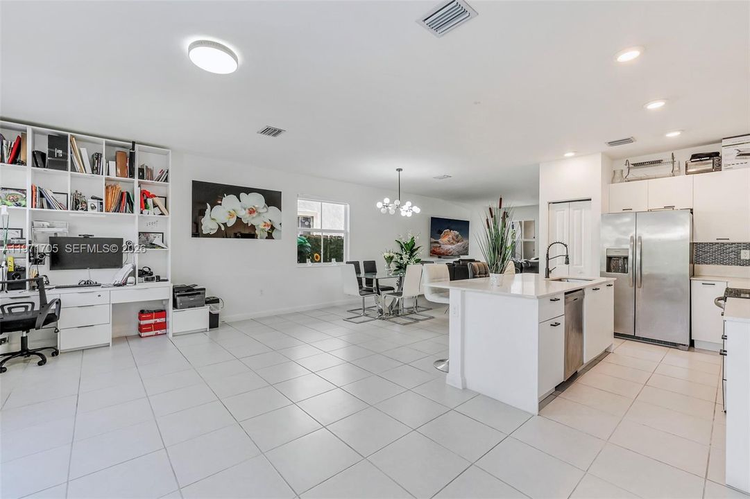 For Sale: $635,000 (4 beds, 2 baths, 1983 Square Feet)