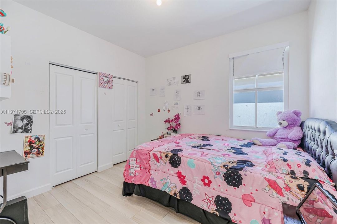 For Sale: $635,000 (4 beds, 2 baths, 1983 Square Feet)