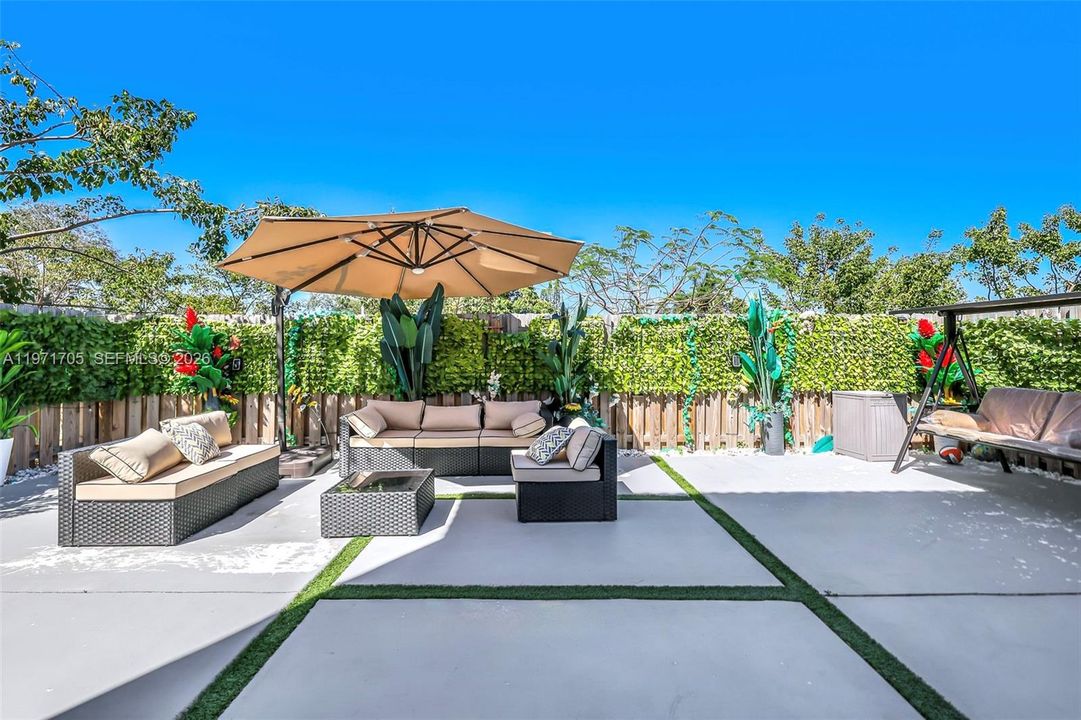 For Sale: $635,000 (4 beds, 2 baths, 1983 Square Feet)