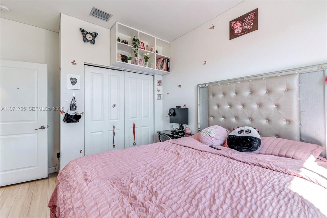 For Sale: $635,000 (4 beds, 2 baths, 1983 Square Feet)