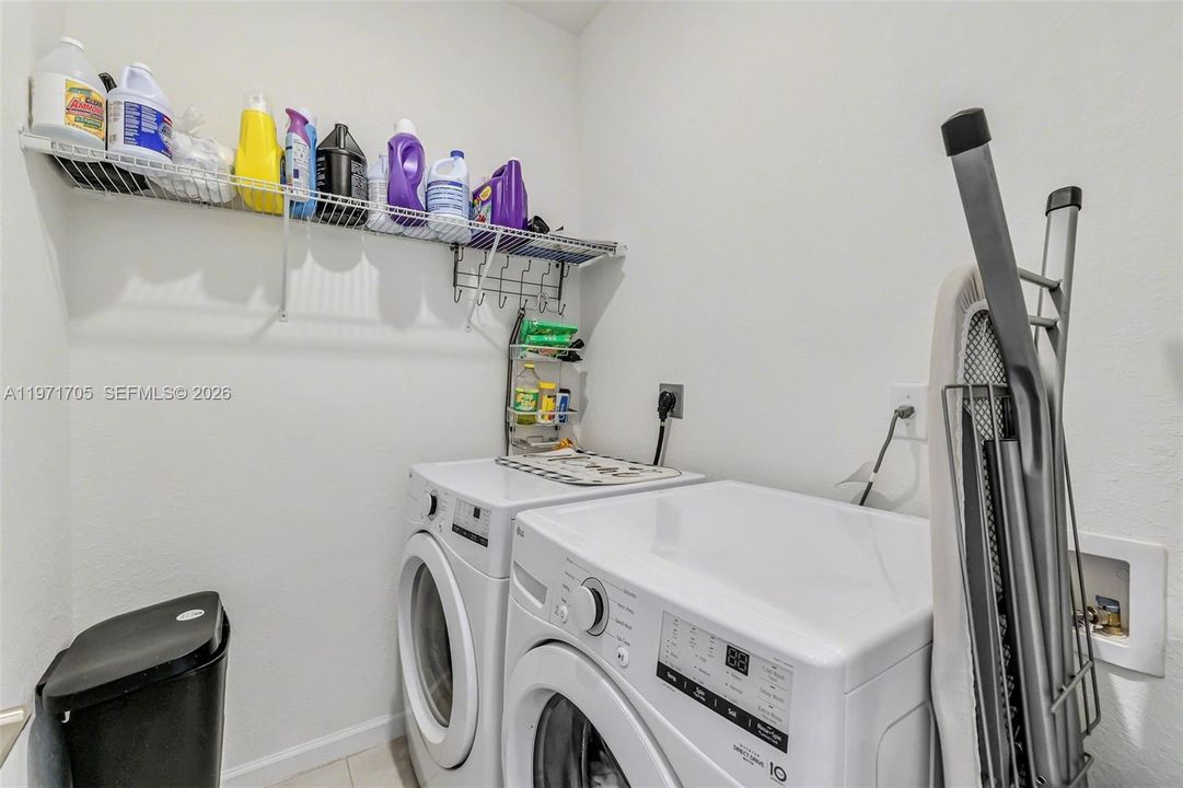 For Sale: $635,000 (4 beds, 2 baths, 1983 Square Feet)