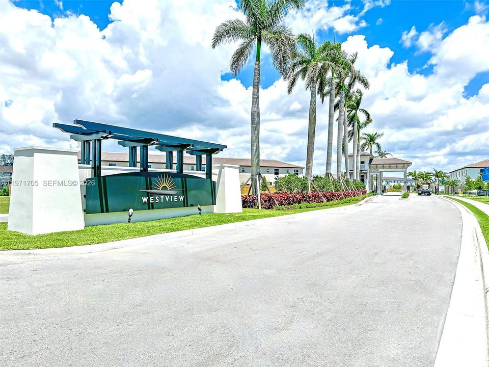 For Sale: $635,000 (4 beds, 2 baths, 1983 Square Feet)