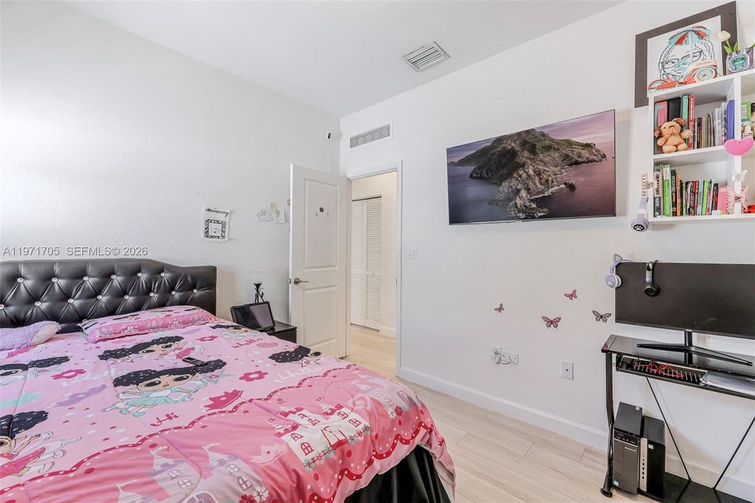 For Sale: $635,000 (4 beds, 2 baths, 1983 Square Feet)
