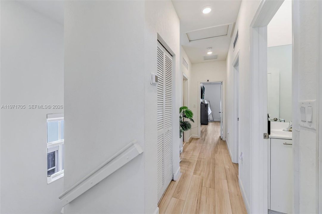 For Sale: $635,000 (4 beds, 2 baths, 1983 Square Feet)