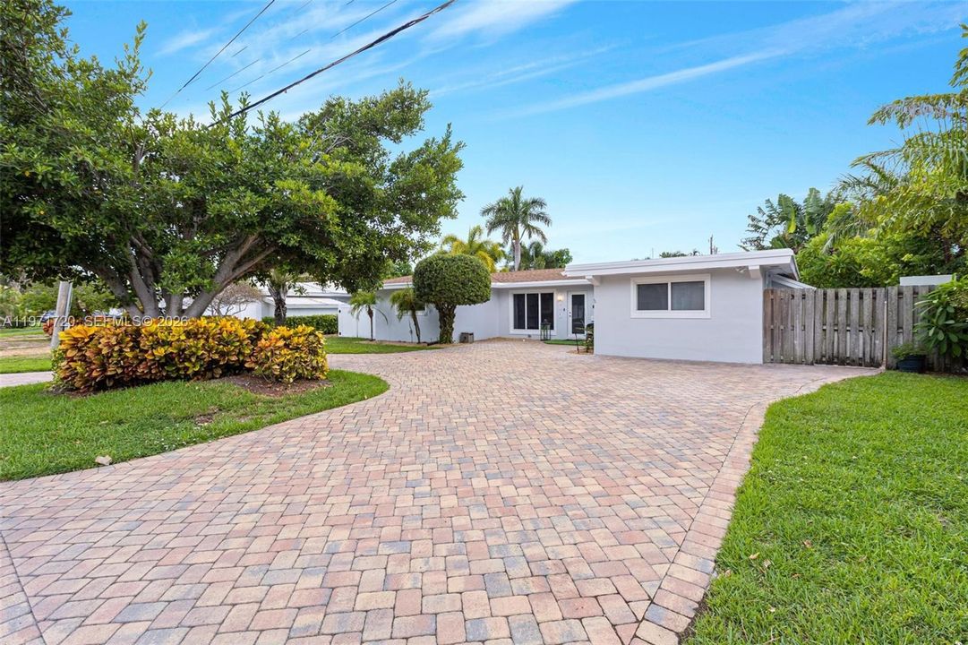 For Sale: $1,090,000 (3 beds, 3 baths, 1785 Square Feet)