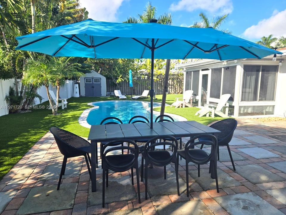 For Sale: $1,090,000 (3 beds, 3 baths, 1785 Square Feet)