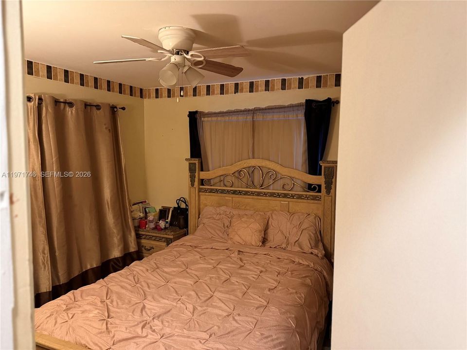 Activo con contrato: $480,000 (4 camas, 2 baños, 1521 Pies cuadrados)