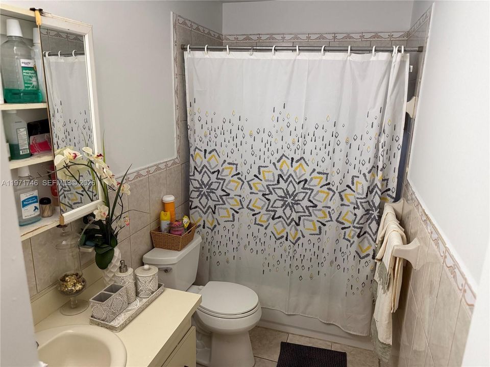 Activo con contrato: $480,000 (4 camas, 2 baños, 1521 Pies cuadrados)